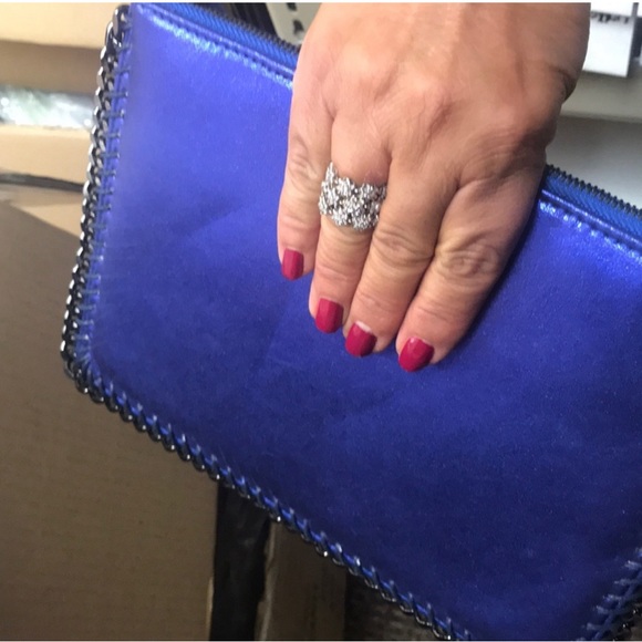 Metallic Blue w/Chain Edge Crossbody/Clutch-Boutique-NWT - Picture 2 of 10